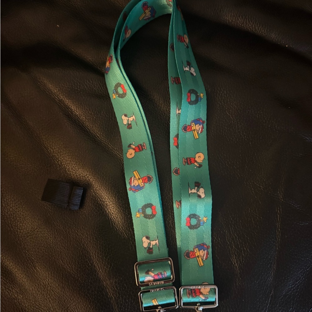 Harvey’s x Peanuts Holiday/Christmas 4P Strap